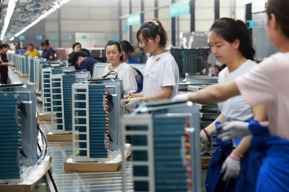 Chuỗi cung ứng toàn cầu đang gián đoạn vì tình hình dịch bệnh ở Trung Quốc. Ảnh: Reuters