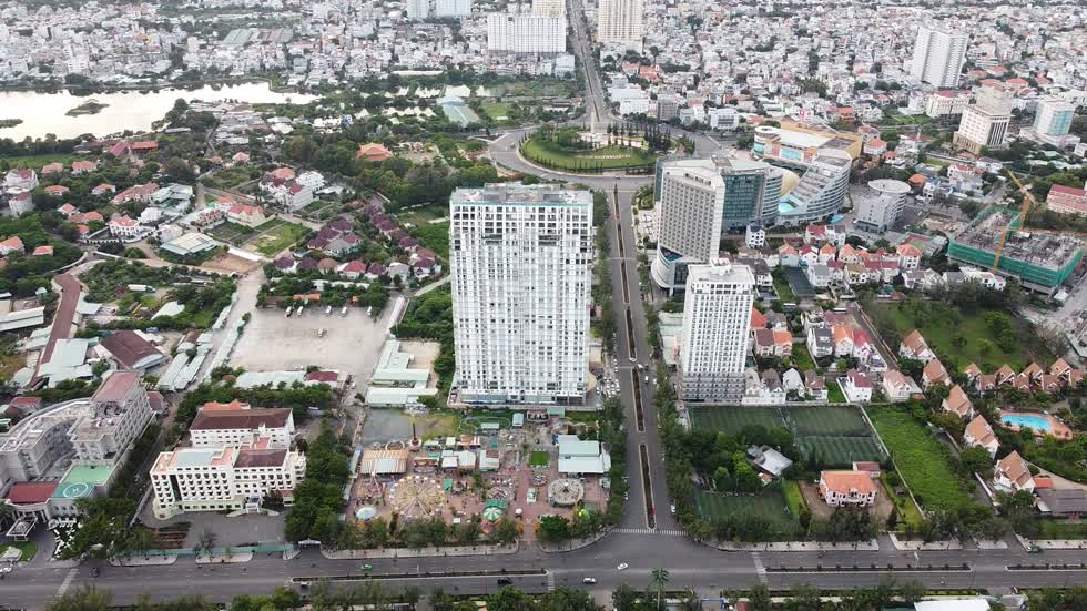 Khu đất xây dựng của Sơn Thịnh 2 trước đây quy hoạch xây dưới 18 tầng nhưng được cấp phép đến 33 tầng.