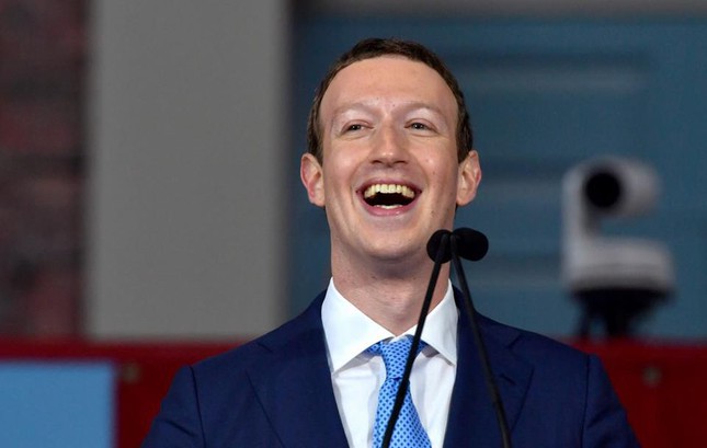   Zuckerberg đã chính thức gia nhập câu lạc bộ tỷ phú sở hữu hơn trăm tỷ USD vào tuần qua. Ảnh: Forbes.com.  