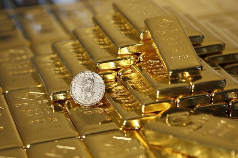 Đồng USD lao dốc tiếp sức cho giá vàng tiếp tục bứt phá vào ngày mai?