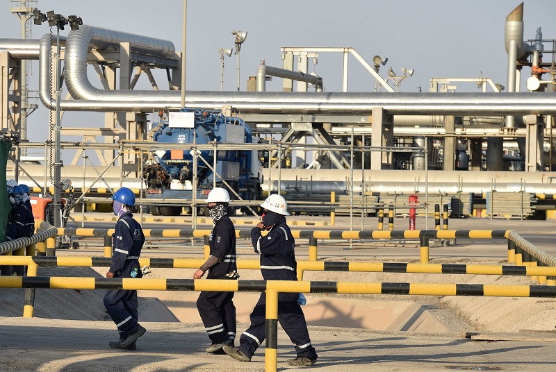 Giá dầu thô tăng mạnh, gần chạm mức cao nhất trong 5 tháng qua