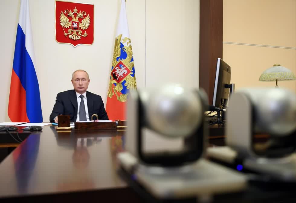 Tổng thống Nga Vladimir Putin thông báo Nga đã trở thành quốc gia đầu tiên trên thế giới đăng ký vắc xin chống COVID-19. Ảnh: Reuters.