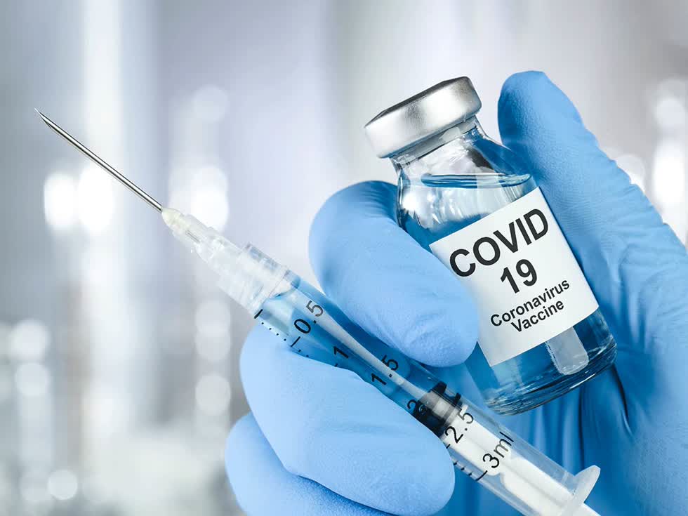 Nhân loại đang trông mong vào sự xuất hiện của vaccine ngừa COVID-19. Ảnh: Getty