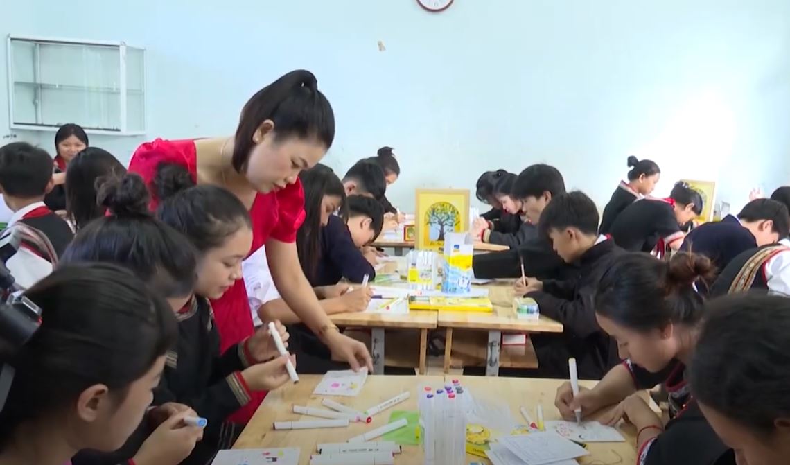  Cô Hoàng Thị Bảy và hành trình 18 năm gieo chữ nơi vùng sâu Đắk Lắk