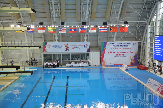 Vào 15 giờ chiều ngày 8/5, tại Cung thể thao dưới nước Mỹ Đình đã diễn ra phần thi chung kết nhảy cầu đơn nữ cầu mềm.