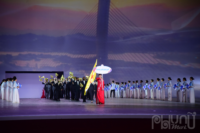 Đoàn thể thao Brunei tham dự SEA Games 31 với số lượng 23 vận động viên, người rước cờ là vận động viên Pencak Silat, Anisah Najjihah binti Adbullahm.