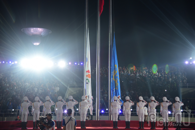 Lễ thượng cờ Liên đoàn Thể thao Đông Nam Á và cờ SEA Games.
