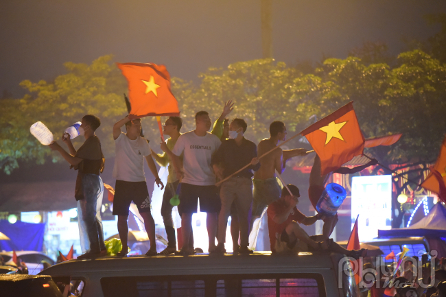 Niềm vui bất tận của người hâm mộ Việt Nam