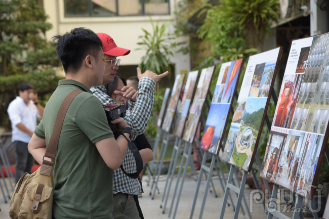 Triển lãm với 105 tác phẩm (74 ảnh đơn và 31 ảnh bộ), là quá trình tác nghiệp qua nhiều sự kiện chính trị - ngoại giao, kinh tế, văn hóa, xã hội của Việt Nam từ tháng 1/2020 đến tháng 5/2022.