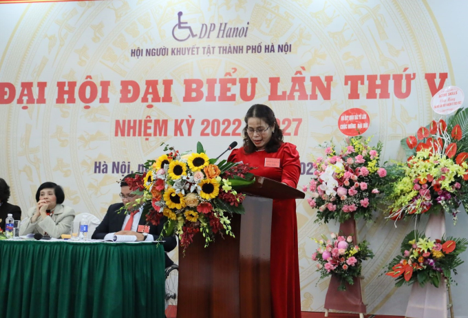 Bà Phạm Thanh Hường - Trưởng Ban Phụ Nữ Hội Người khuyết tật Tp Hà Nội đã trình bày tham luận tại Đại Hội đại biểu Hội Người khuyết tật TP Hà Nội lần thứ V, nhiệm kỳ 2022 – 2027.