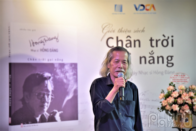 Họa sĩ Lương Xuân Đoàn - Chủ tịch Hội Mỹ thuật Việt Nam là một trong những người có nhiều kỷ niệm đẹp với nhạc sĩ Hồng Đăng tại Sân 51  Trần Hưng Đạo, Hà Nội.