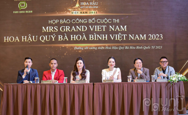 Ban tổ chức Cuộc thi Mrs Grand Việt Nam 2023 - Hoa hậu Quý bà Hòa bình Việt Nam 2023 thông tin tại họp báo