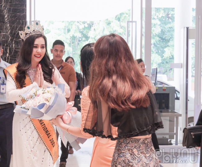 Hoa hậu Phan Kim Oanh được chào đón nồng hậu tại Myanmar 
