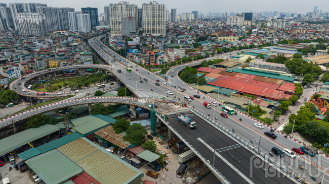 Đặc biệt Dự án Cầu Vĩnh Tuy (giai đoạn 2) là công trình rất quan trọng, giúp giảm tải nhu cầu đi lại rất lớn của người dân, kết nối giữa các tỉnh, quận, huyện phía Đông của Hà Nội với trung tâm nội thành sẽ thông xe trước 2/9