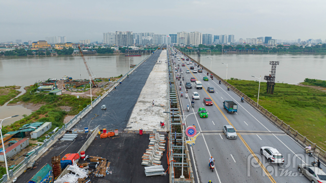 Cầu Vĩnh Tuy gấp rút hoàn thiện các hạng mục còn lại, chuẩn bị thông xe trước 2/9