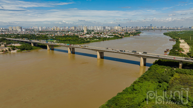 Với chiều rộng hơn 33m, dài 3km, cầu Thanh Trì đã hoàn thành tốt nhiệm vụ nối liền QL1, QL5 tạo thuận lợi cho giao thương của Hà Nội với các tỉnh kinh tế trọng điểm của phía bắc