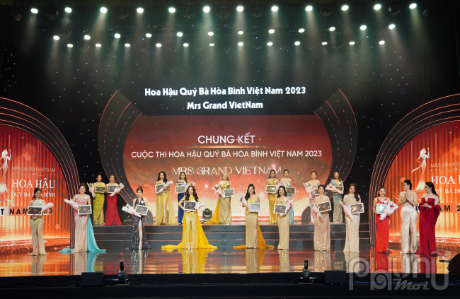 18 gương mặt khả ái, tài năng, duyên dáng tại đêm chung kết cuộc thi Hoa hậu Quý bà Hòa bình Việt Nam 2023