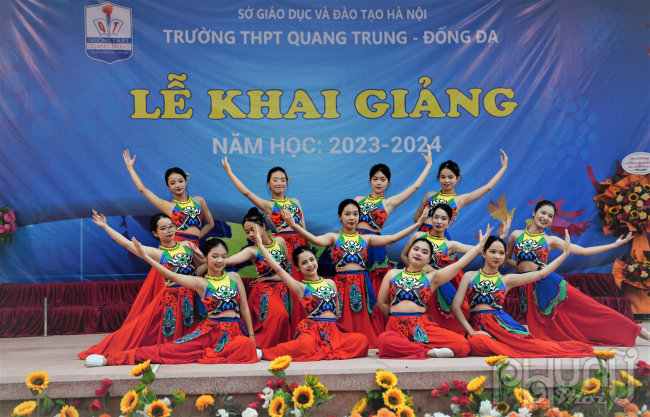 Lễ khai giảng tại trường THPT Quang Trung, Hà Nội: Đơn giản và nhiều đổi mới