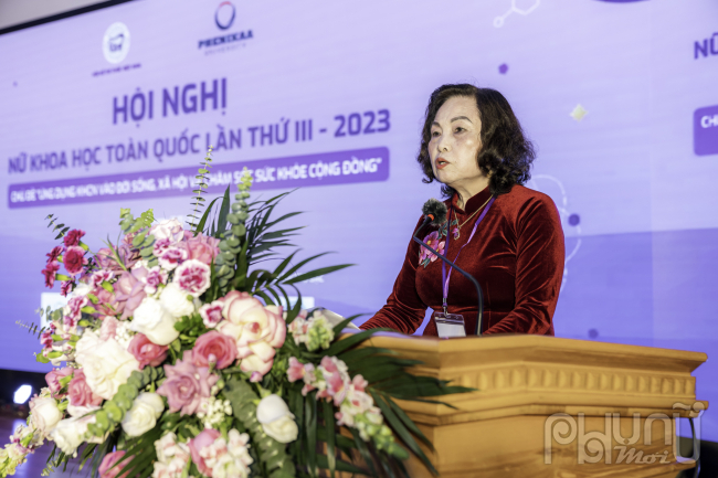GS.TS Lê Thị Hợp - Chủ tịch Hội NTT Việt Nam phát biểu khai mạc Hội nghị.