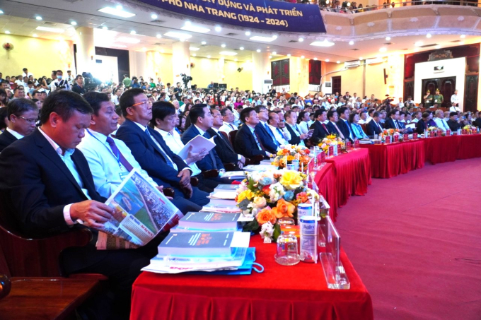 Gần 1000 đại biểu Trung ương đến địa phương, các cán bộ cách mạng lão thành, Bà Mẹ Việt Nam anh hùng đã về dự đại lễ 2-4