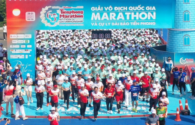 Tiền Phong Marathon 2024 đã diễn ra với 11.600 runners, cùng với sự đồng hành của Bia Saigon 