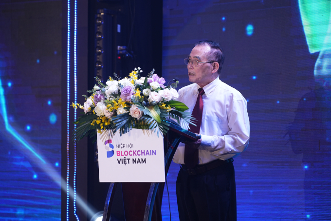 GS. TSKH Hoàng Văn Huây, Nguyên Thứ trưởng Bộ Khoa học và Công nghệ, Chủ tịch Hiệp hội Blockchain Việt Nam, Chủ tịch Hội đồng Khoa học Viện ABAII
