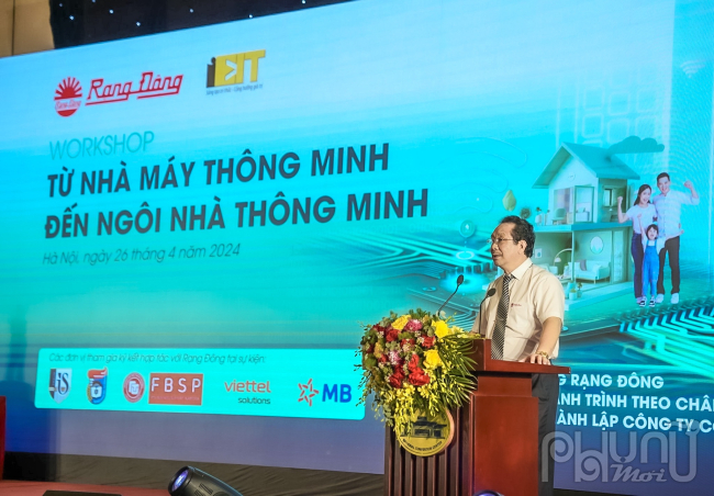 Ông Nguyễn Đoàn Kết - Phó Chủ tịch HĐQT, Phó Tổng Giám đốc Công ty Cổ phần Bóng đèn Phích nước Rạng Đông phát biểu tại sự kiện.