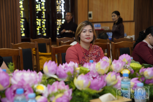 Bà Võ Thị Thúy Hằng - Giám đốc công ty cổ phần Cánh Diều, một trong những đơn vi tài trợ cho sự kiện họp báo.