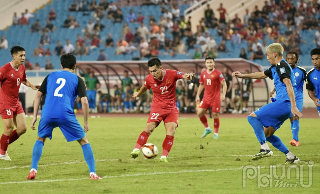 Trận tiếp đón đội tuyển Philippine ở vòng loại 2 World Cup 2026 trên sân vận động Mỹ Đình, Hà Nội tối 6/6 là trận cầm quân đầu tiên của HLV Kim Sang-sik sau khi đặt bút ký bản hợp đồng dài hạn với đội tuyển Việt Nam. Đây cũng là thử thách đầu tiên dành cho vị chiến lược gia người Hàn Quốc. 