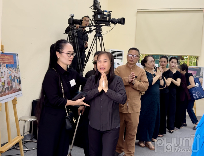 Họ đều bày tỏ niềm tiếc thương vô hạn trước sự ra đi của Tổng Bí thư Nguyễn Phú Trọng - người đã dành trọn vẹn cuộc đời cho sự nghiệp cách mạng, phụng sự Tổ quốc, phục vụ nhân dân đến giây phút cuối cùng.