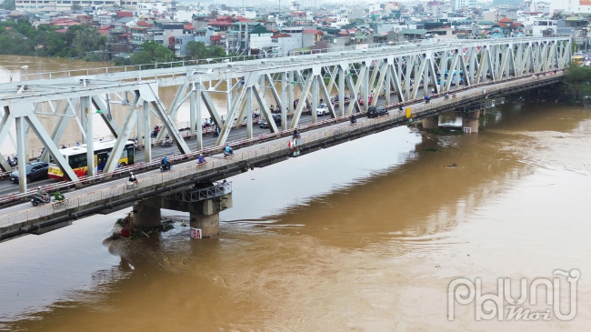 Tại cầu Chương Dương, từ 10/9, Sở Giao thông Vận tải Hà Nội hạn chế các phương tiện lưu thông.