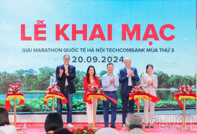 Khai mạc giải Marathon Quốc tế Hà Nội Techcombank mùa thứ 3 