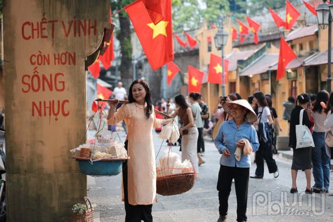 Là một người sinh ra và lớn lên tại Hà Nội, chị Anh Thơ (trong ảnh) cho biết: 