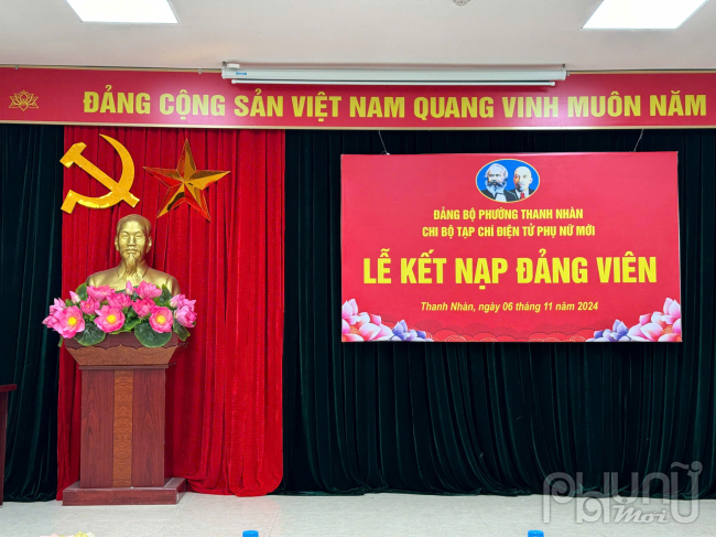 Lễ kết nạp đảng viên mới