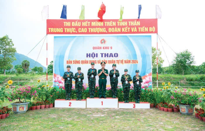 Các nữ xạ thủ Quân khu 9 giành thành tích xuất sắc trong Hội thao bắn súng quân dụng và dân quân tự vệ năm 2024