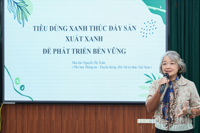 Nhà báo Nguyễn Thị Trâm, Phó Ban Thông tin – Truyền thông, Hội Nữ trí thức Việt Nam