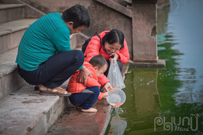 Giáo dục con cái ngày ông Công ông Táo