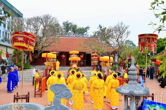 Hội thổi cơm thi làng Thị Cấm (phường Xuân Phương, quận Nam Từ Liêm, Hà Nội) được ghi danh vào danh mục di sản văn hóa phi vật thể quốc gia.