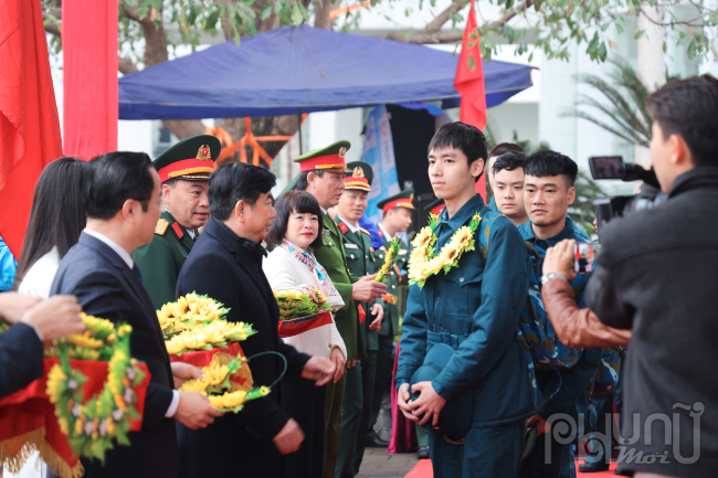 Tân binh Long Biên rạng ngời ngày hội tòng quân