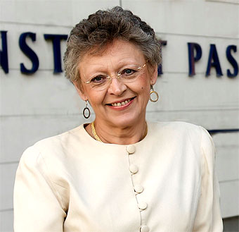 Bà Françoise Barré-Sinoussi