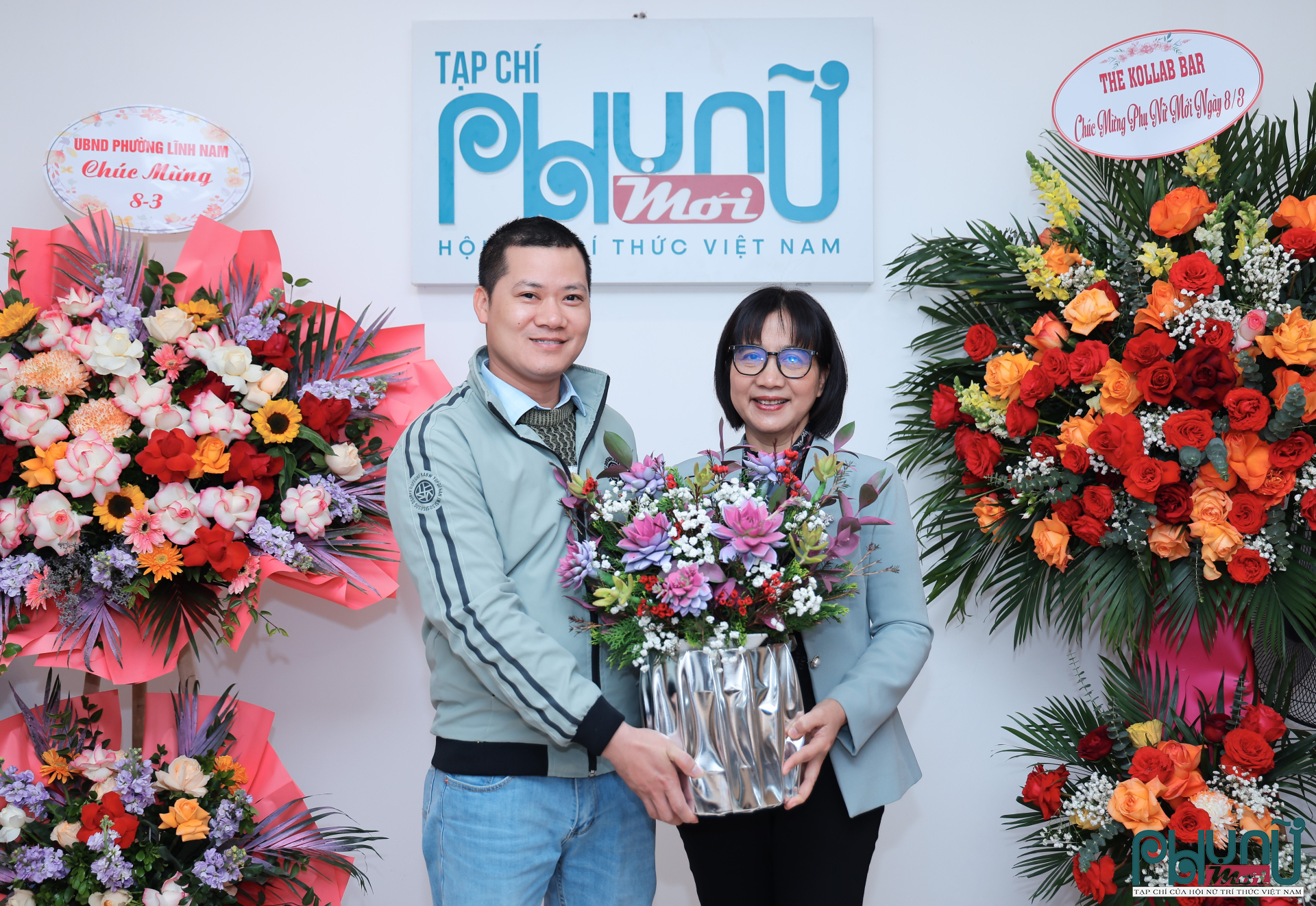  Trong ngày khai trương trụ sở mới, nhiều cơ quan, đơn vị, cá nhân đã gửi hoa đến chúc mừng