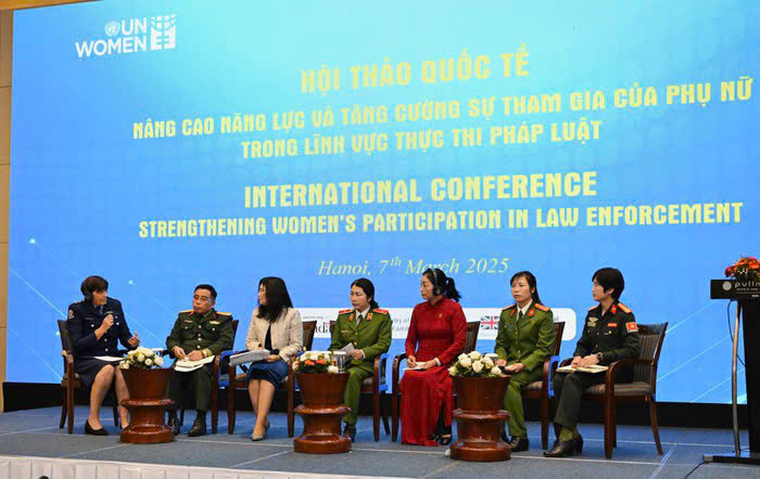 Các đại biểu chia sẻ tại hội thảo