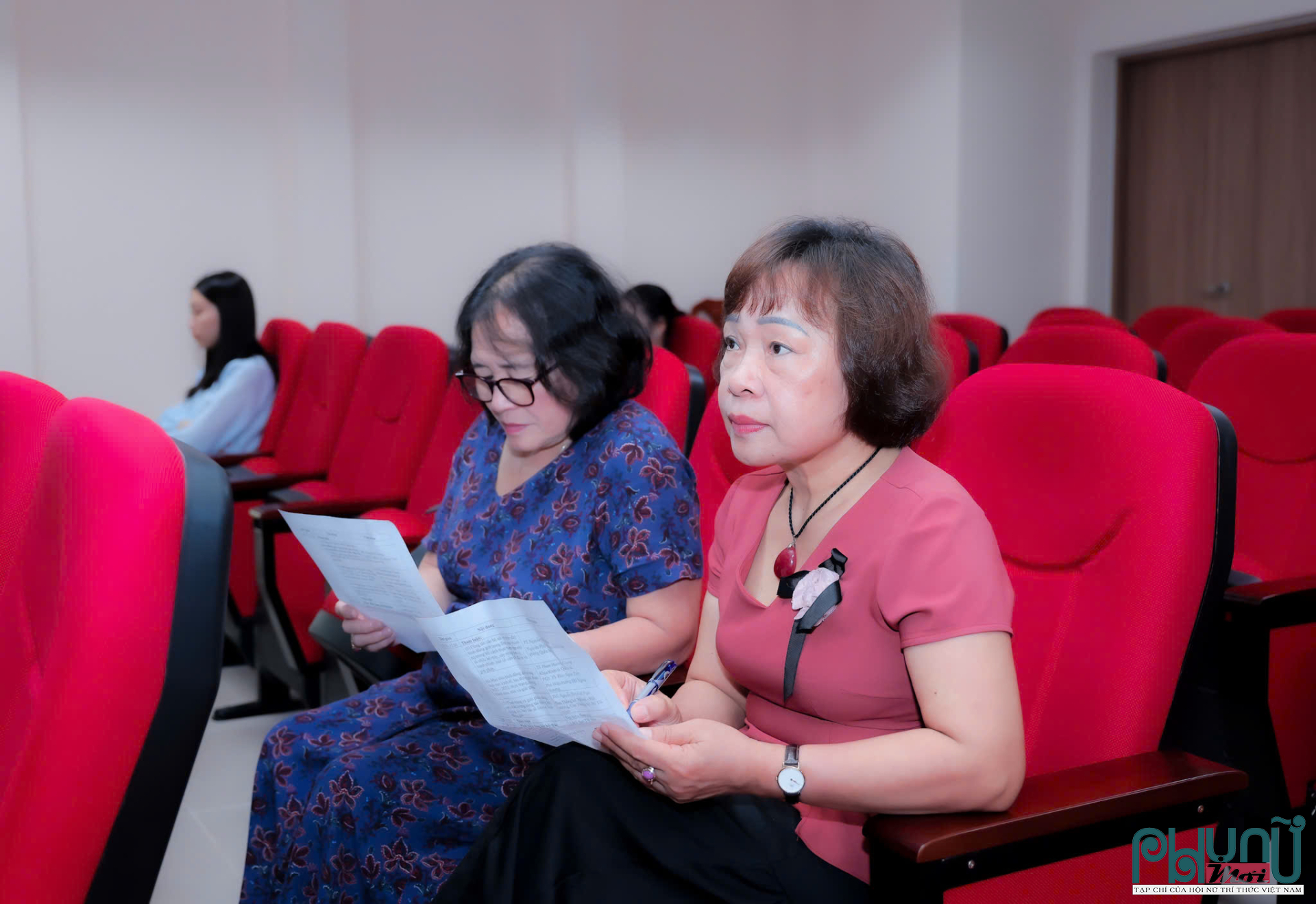 Lãnh đạo Hội Nữ trí thức Việt Nam tham dự Hội thảo