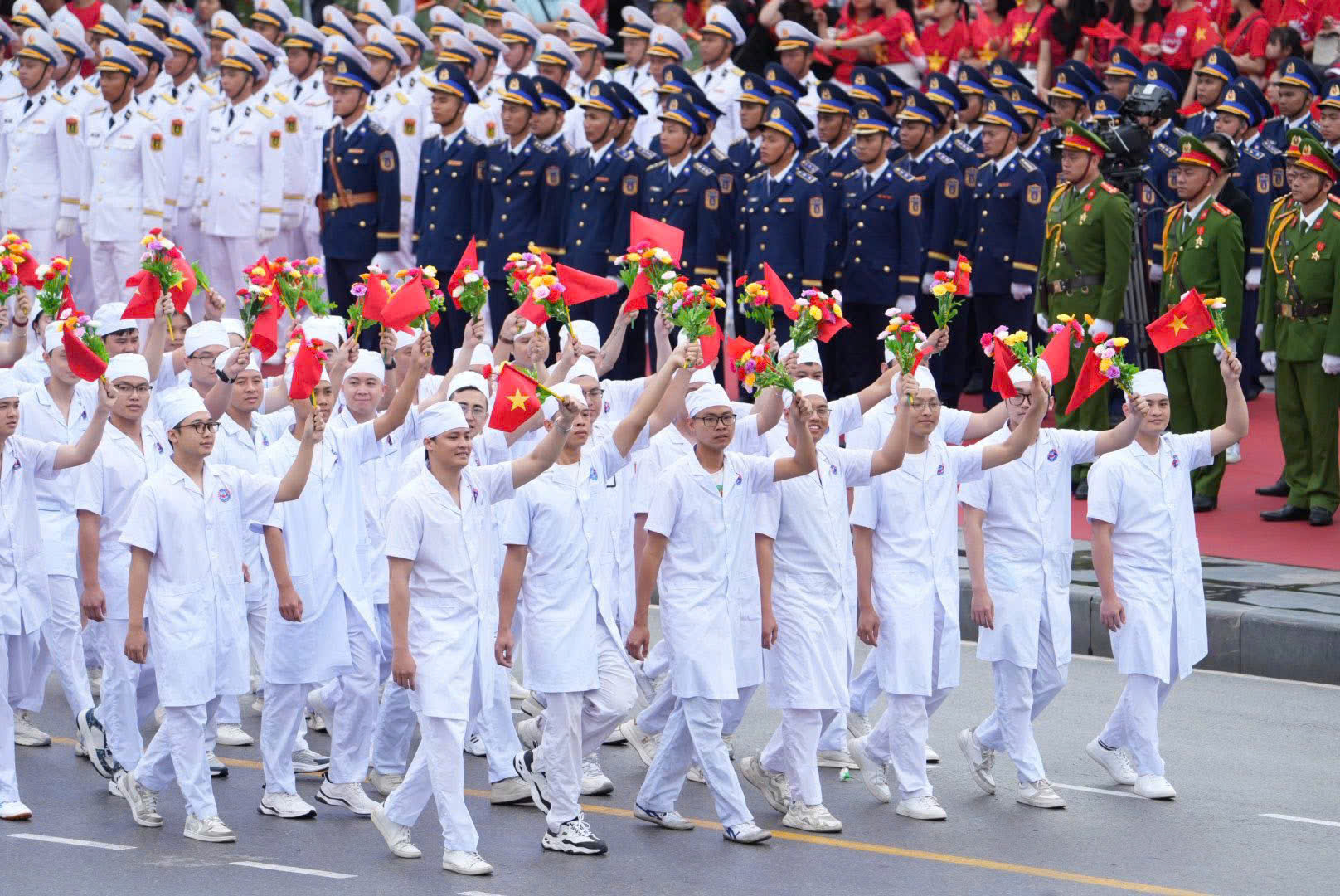 Tổng duyệt Lễ kỷ niệm 70 năm Giải Ngày phóng Hải Phòng - Thành phố Anh hùng 