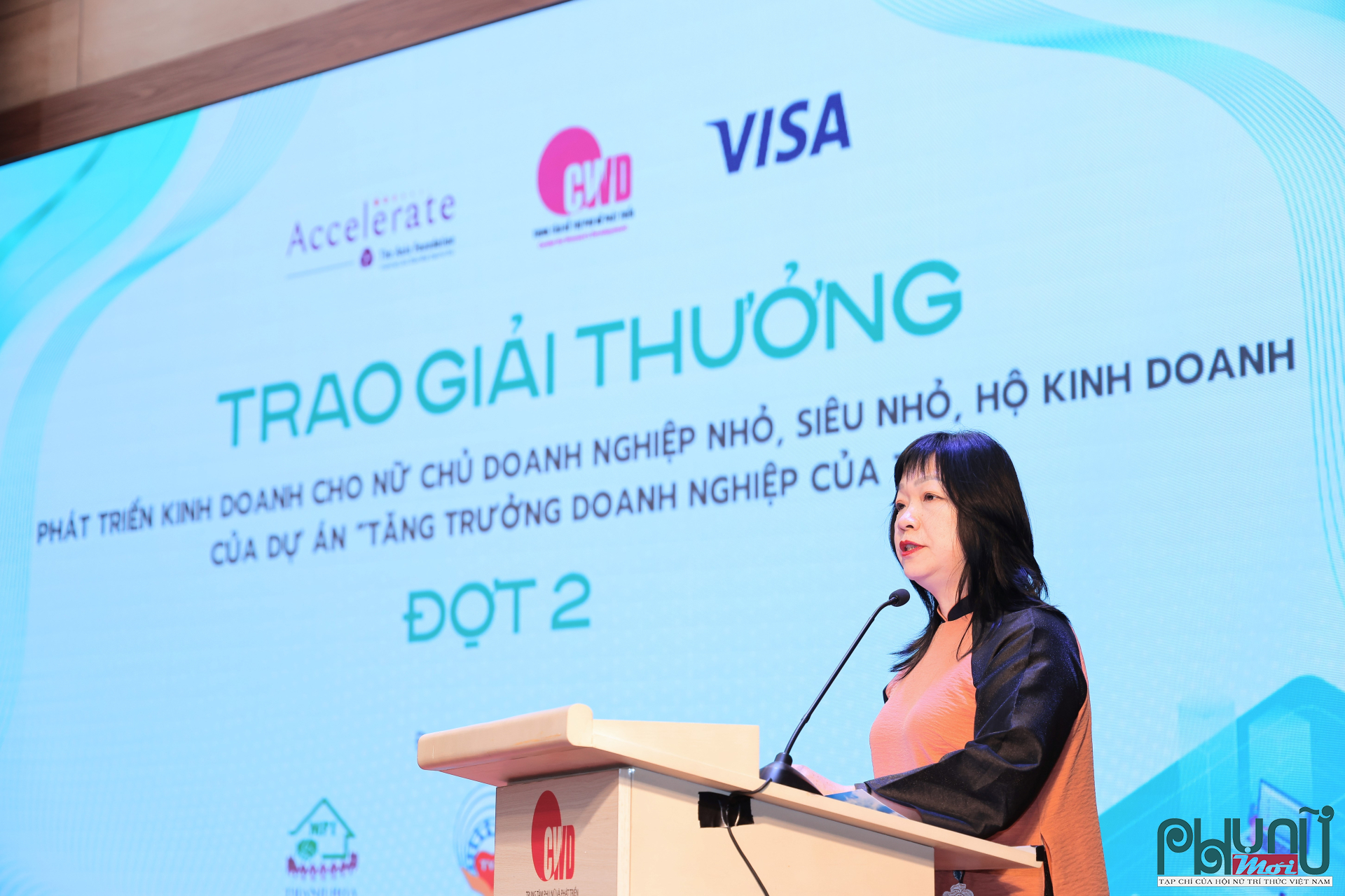 bà Dương Thị Ngọc Linh – Ủy viên Đoàn Chủ tịch Hội Liên hiệp Phụ nữ Việt Nam, Giám đốc Trung tâm Hỗ trợ Phụ nữ Phát triển 