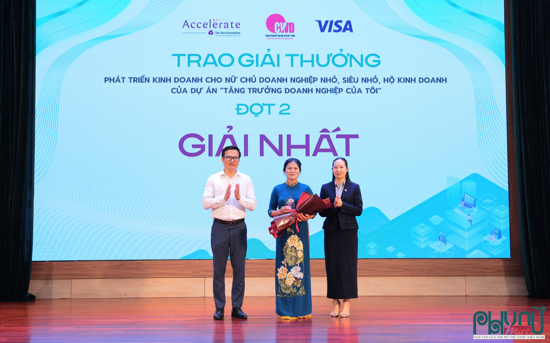 Tại buổi lễ, giải Nhất trị giá 30 triệu đồng, đã tìm được chủ nhân xứng đáng là chị Mai Thị Nga (Nga Sơn, Thanh Hóa) với mô hình nuôi tôm. Vượt qua 64 hồ sơ tham dự, mô hình của chị Nga không chỉ thể hiện năng lực kinh doanh nổi bật mà còn truyền cảm hứng bởi tinh thần kiên trì, sáng tạo và cam kết sâu sắc với cộng đồng.