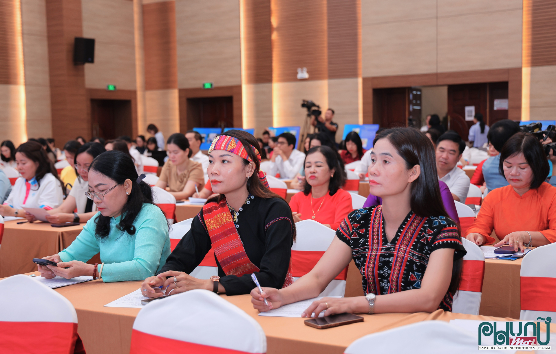 Các đại biểu vùng đồng bào DTTS & MN tham dự Hội nghị