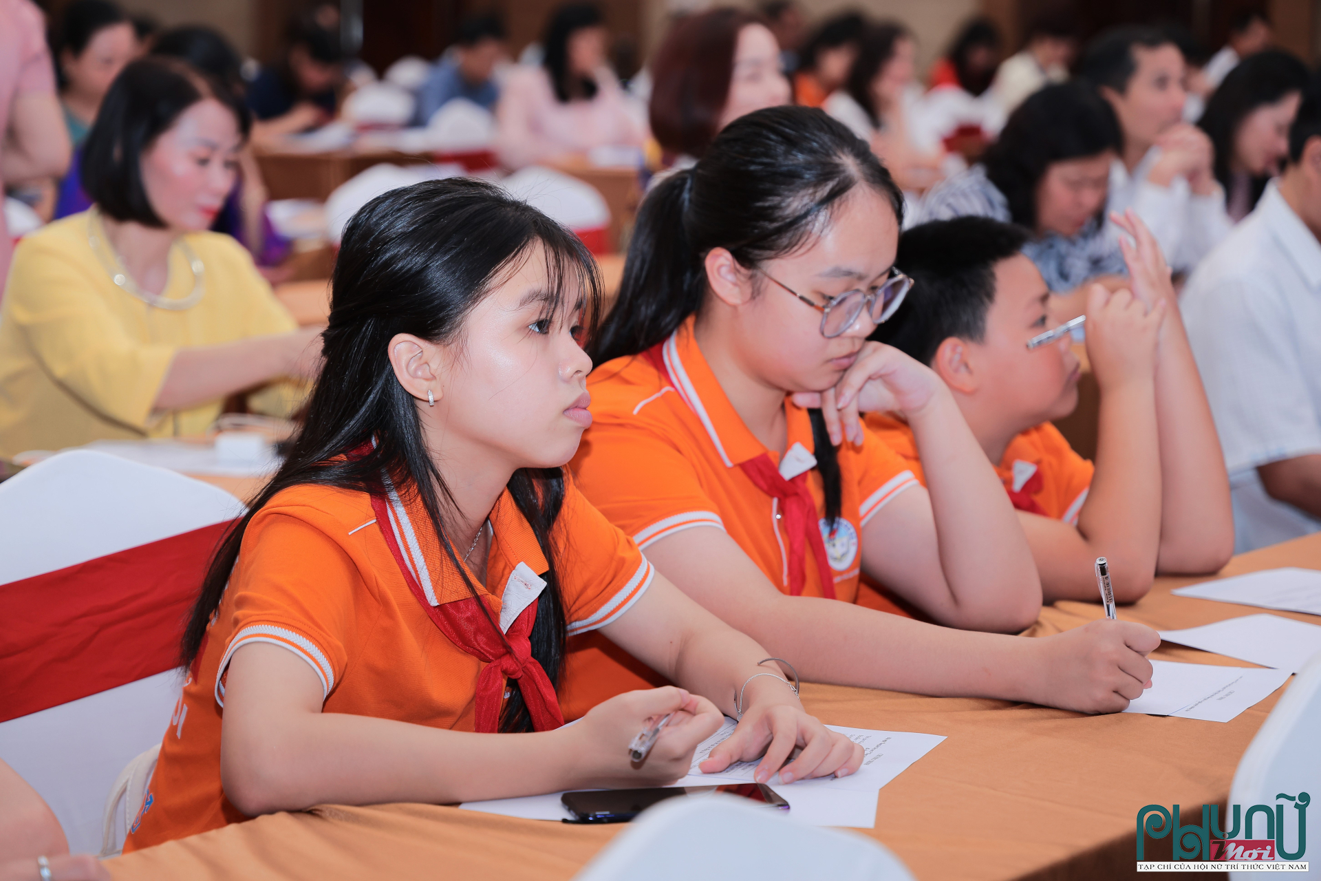 Hội nghị còn có sự tham gia của đông đảo đại biểu, trong đó có nhiều em học sinh tiêu biểu đến từ các Câu lạc bộ 