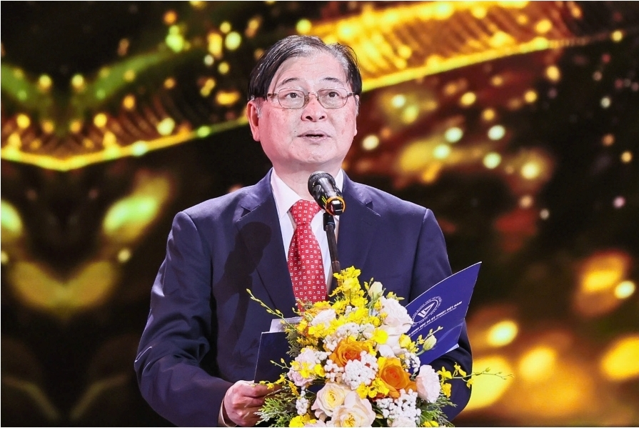 TS Phan Xuân Dũng, Chủ tịch Liên hiệp các Hội Khoa học và Kỹ thuật Việt Nam phát biểu khai mạc. Ảnh: VT