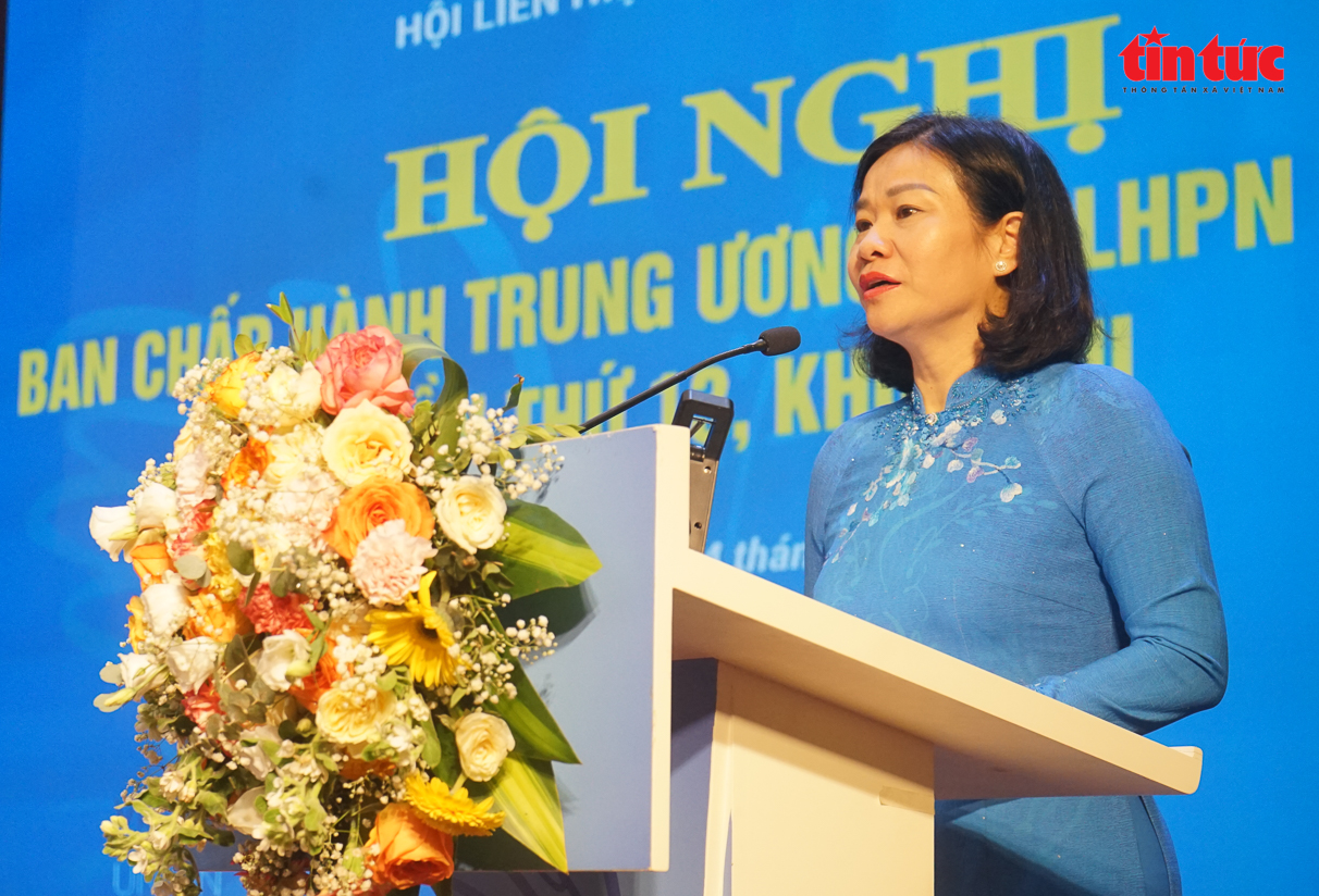 Chủ tịch Hội Liên hiệp Phụ nữ Việt Nam Nguyễn Thị Tuyến phát biểu tại hội nghị. Ảnh: BTT